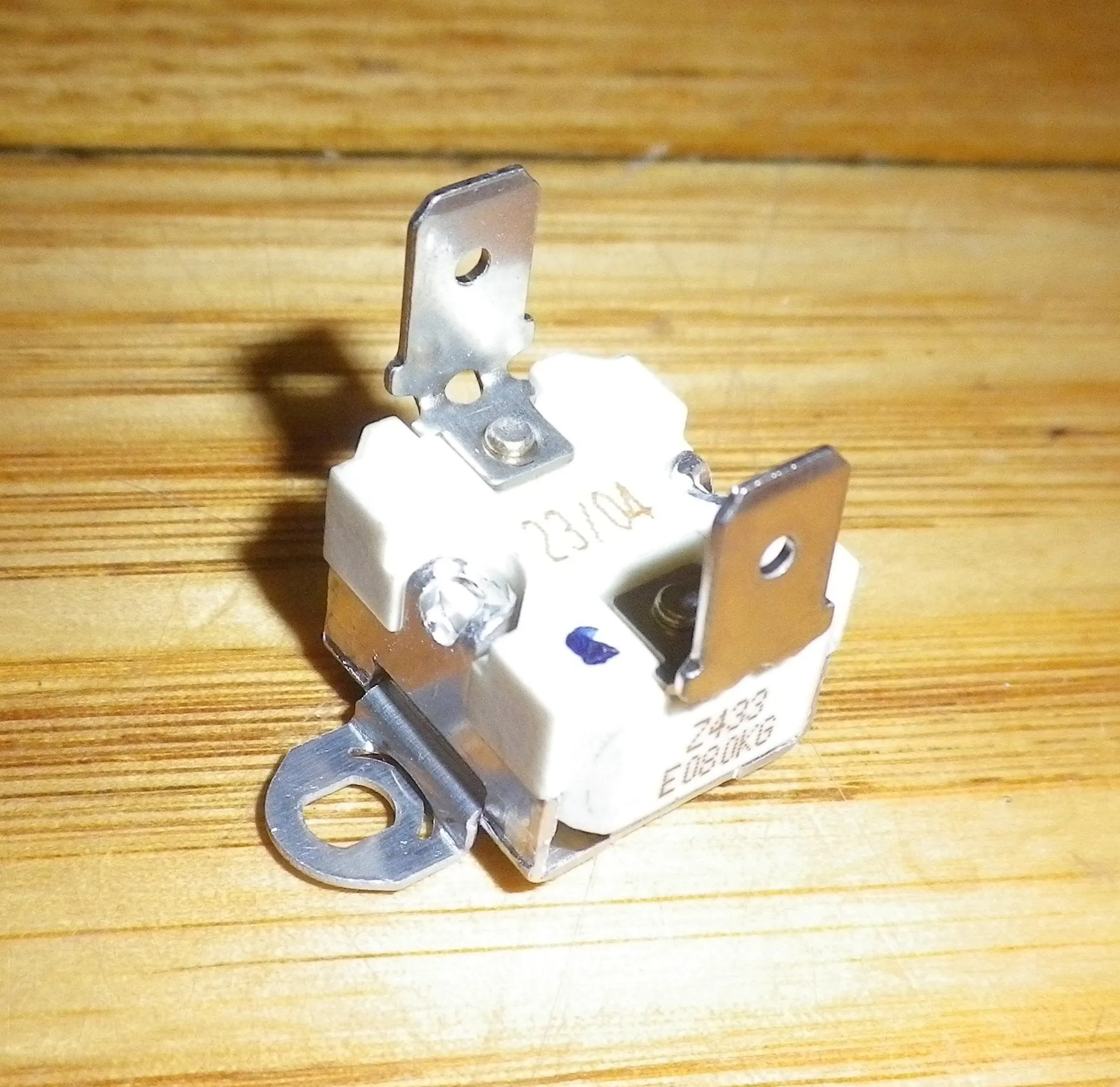 Beko, Belling, Euromaid 80degC Normally Open Fan Thermostat - Part # 300180159