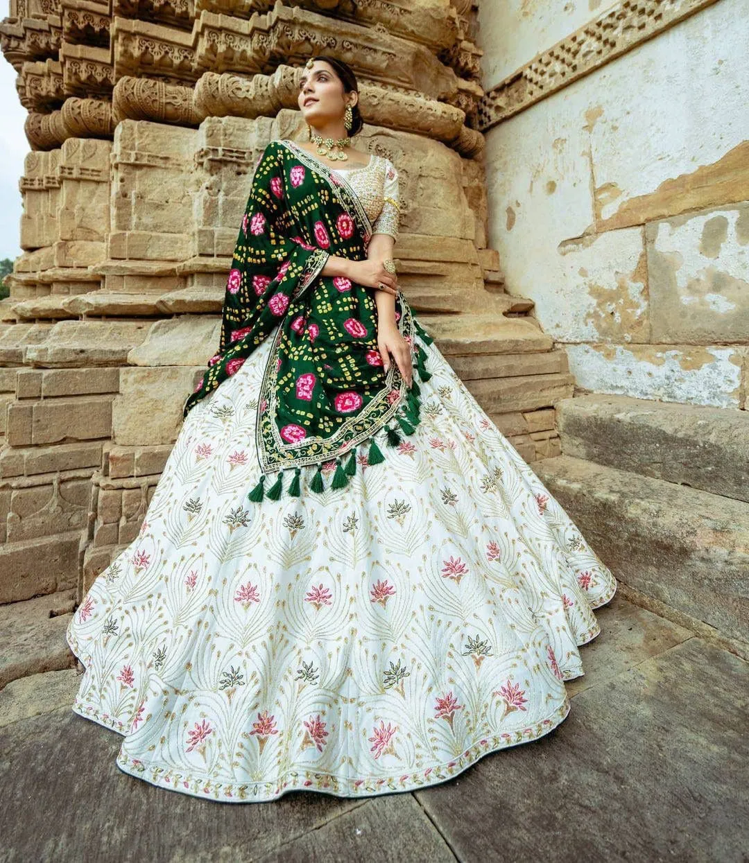 FESTIVE WEAR FANCY LEHENGA CHOLI